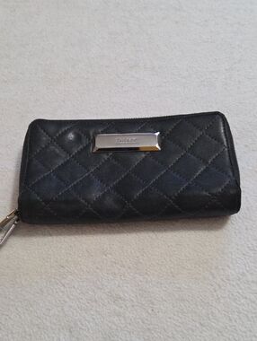 DKNY LEATHER WALLET